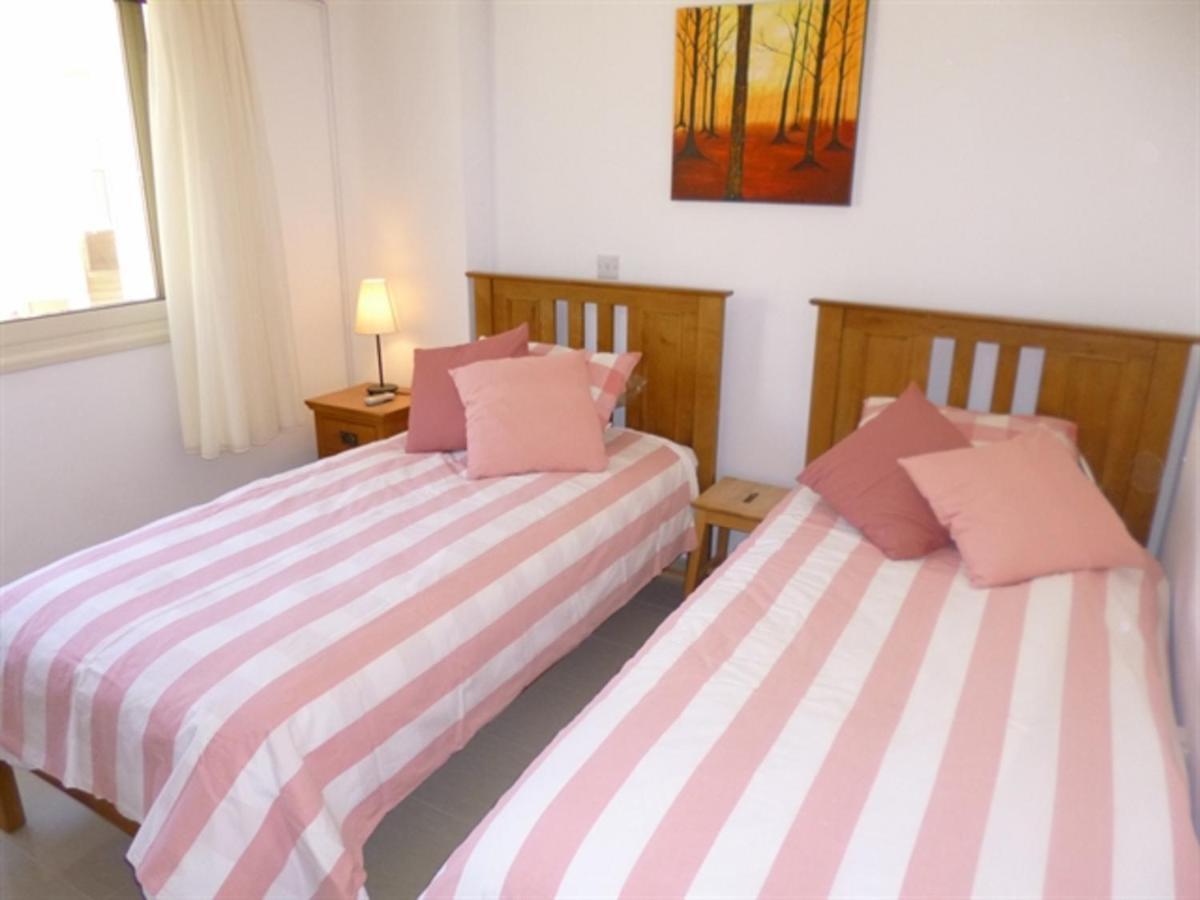First Floor 2 Bedroom Apartment, Large Balcony, Amazing Sea Views, Communal Pool 佩亚 外观 照片