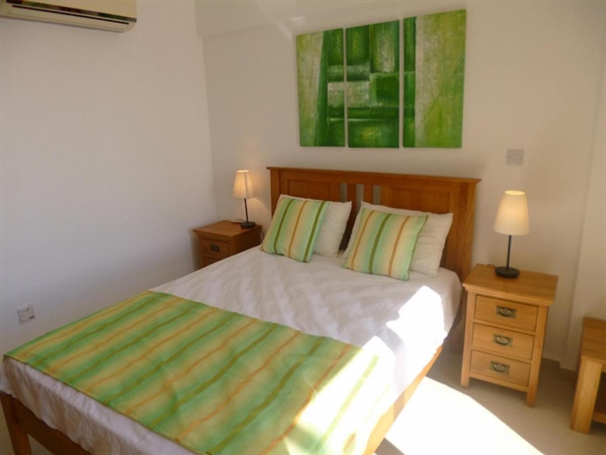 First Floor 2 Bedroom Apartment, Large Balcony, Amazing Sea Views, Communal Pool 佩亚 外观 照片