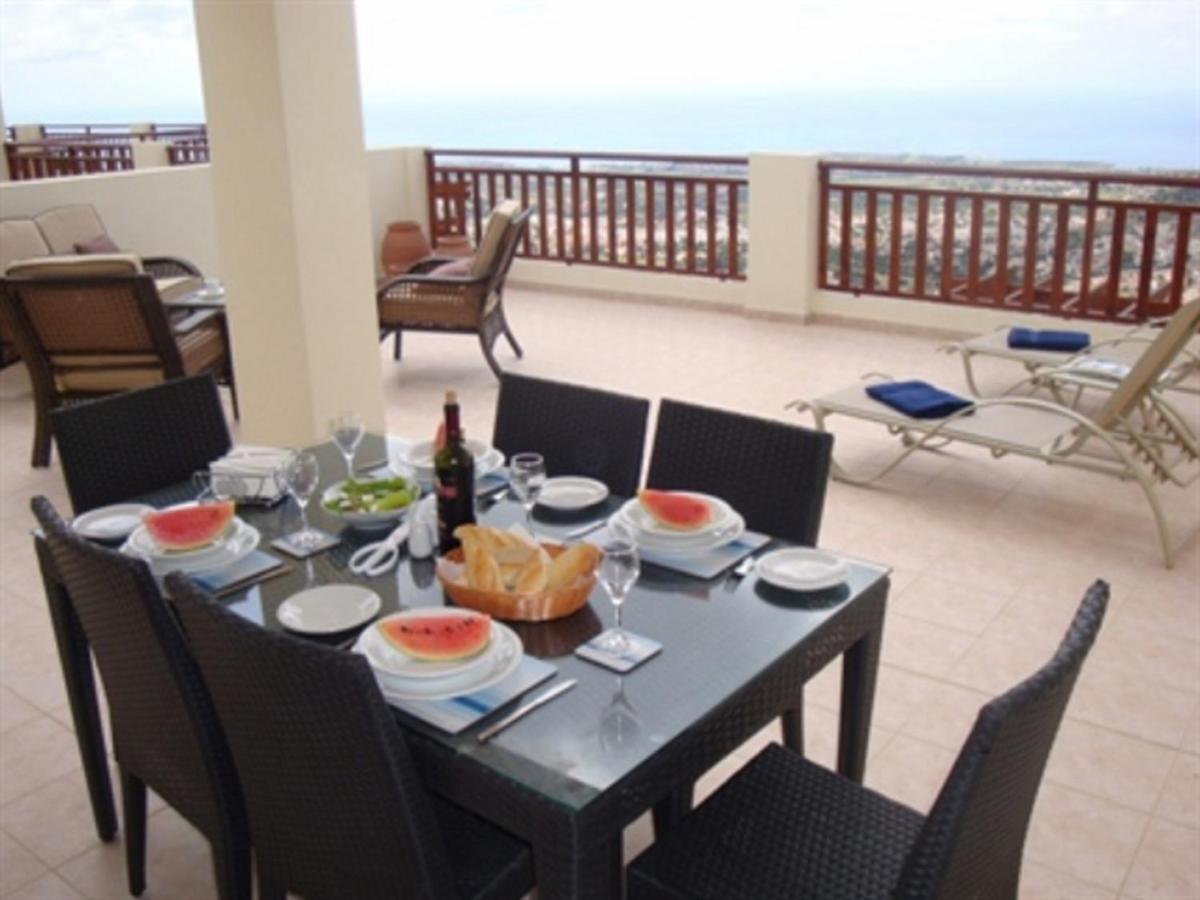 First Floor 2 Bedroom Apartment, Large Balcony, Amazing Sea Views, Communal Pool 佩亚 外观 照片